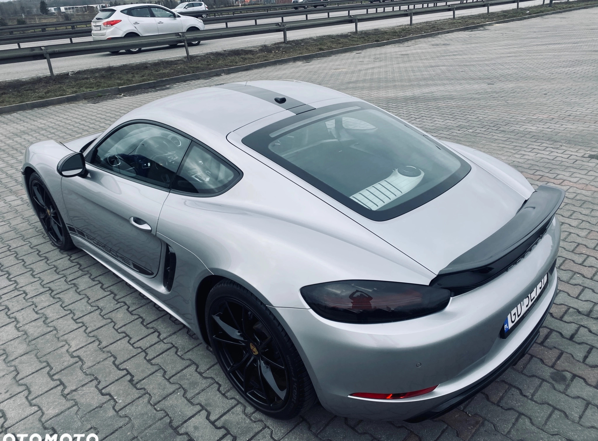 Porsche 718 Cayman cena 210000 przebieg: 48500, rok produkcji 2018 z Gdynia małe 596